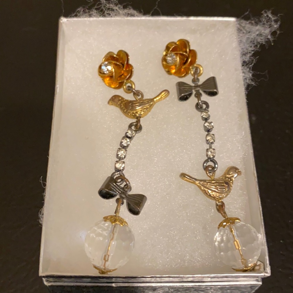 Betsey Johnson Drop earrings